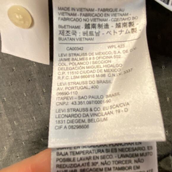 Levi’s men’s size small short sleeve button up shirt charcoal gray - Picture 4 of 7